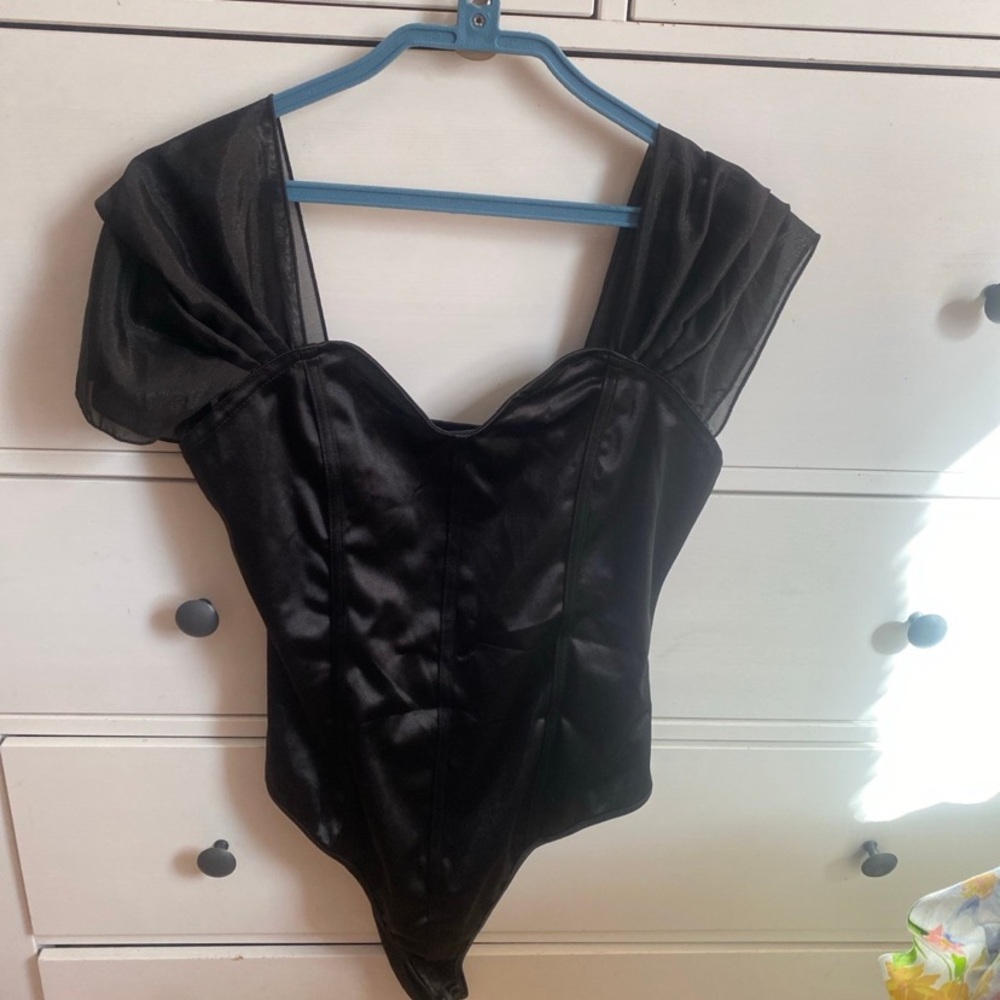 SHEIN puff sleeves bodysuit